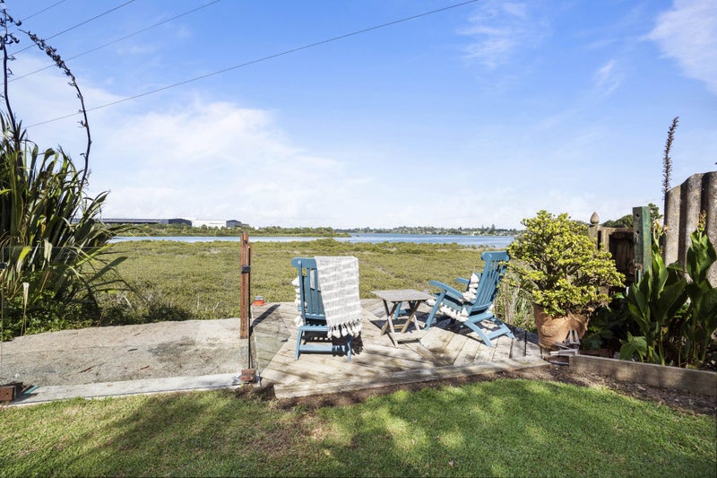 95 Edgewater Drive, Pakuranga, Auckland - Carousel 2