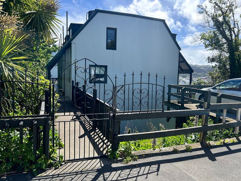 4/46 Hiropi Street, Newtown, Wellington - Carousel 2
