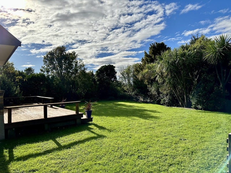 11 Woodgate Court, Fitzherbert, Palmerston North - Carousel 36