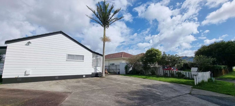 11 Tyndrum Place, Highland Park, Auckland - Carousel 2