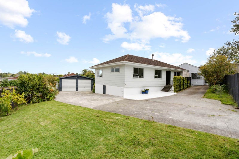 67 Alabaster Drive, Papatoetoe, Auckland - Carousel 2