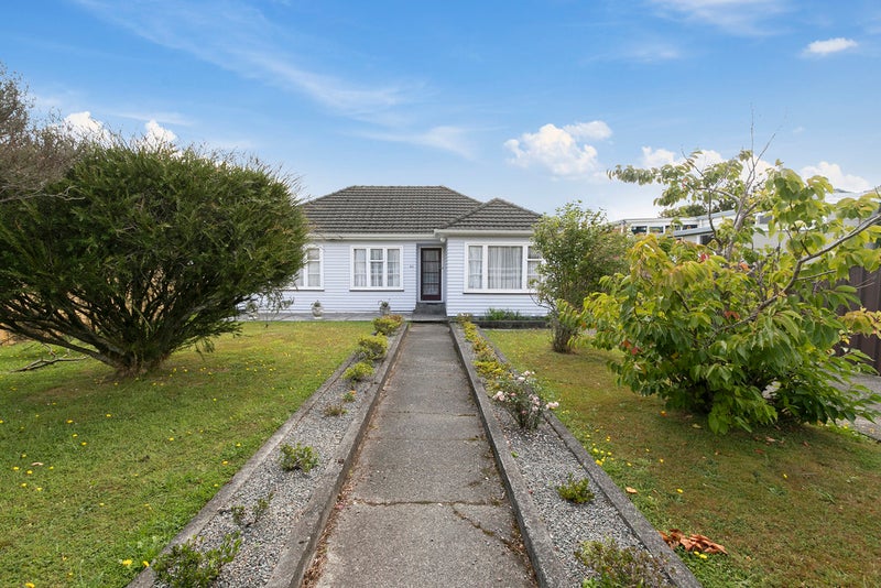 42 Wainuiomata Road, Wainuiomata, Lower Hutt - Carousel 1