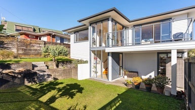 762 East Coast Road, Oteha, Auckland - Carousel 1