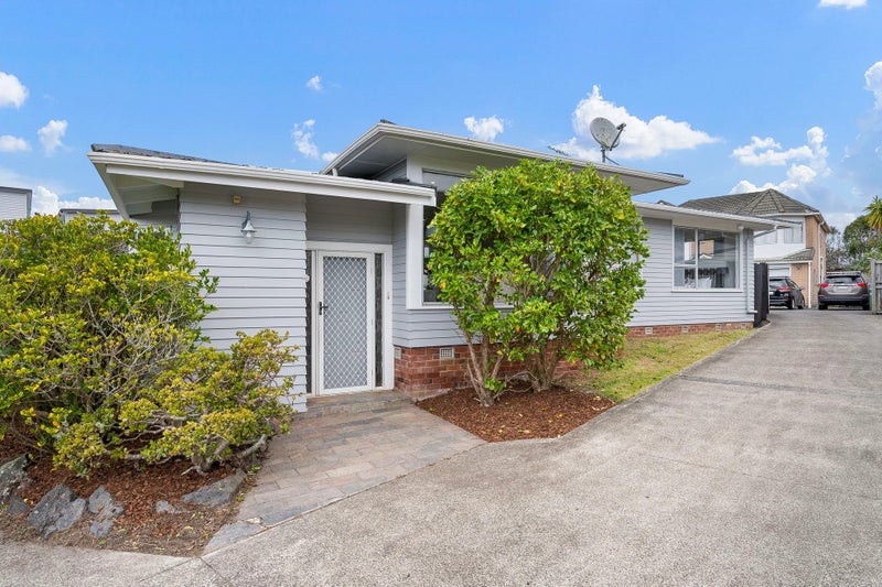 54 Cockayne Crescent, Sunnynook, Auckland - Carousel 2