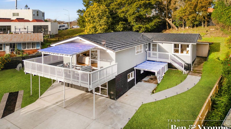 14 Domain Road, Panmure, Auckland - Carousel 1