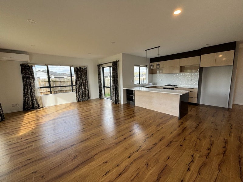 38 Koroheke Road, Takanini, Auckland - Carousel 2