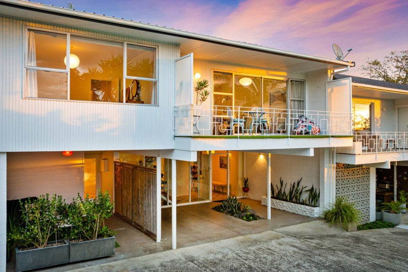 3/9 Clifton Road, Herne Bay, Auckland - Carousel 1