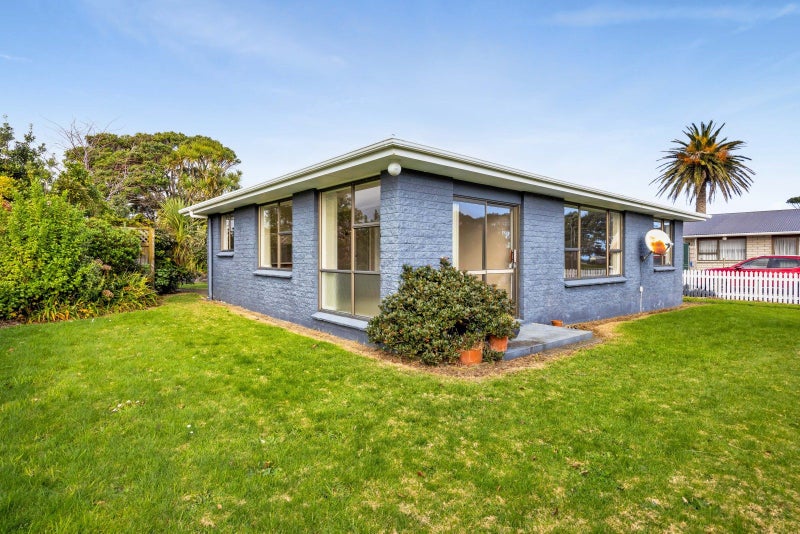 82 King Street, Opunake - Carousel 2