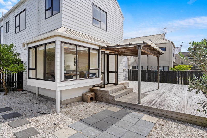6/5 Barrack Road, Mount Wellington, Auckland - Carousel 1