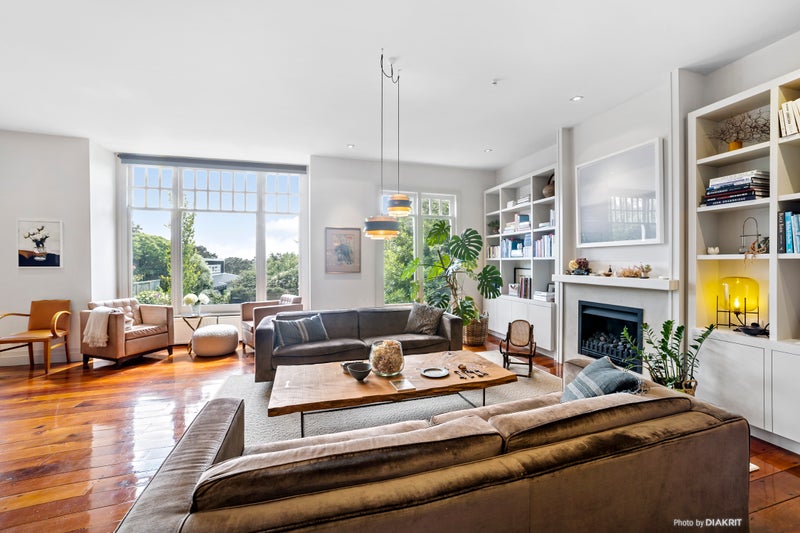 114 Upland Road, Kelburn, Wellington - Carousel 2