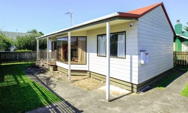 160B Old Farm Road, Hamilton East, Hamilton - Carousel 1