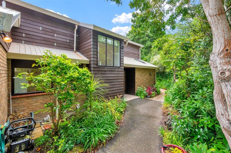 1 Tiri View Place, Waiake, Auckland - Carousel 28