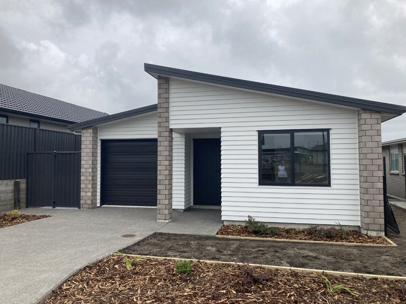 6 Ash Lane, Tauranga - Carousel 1