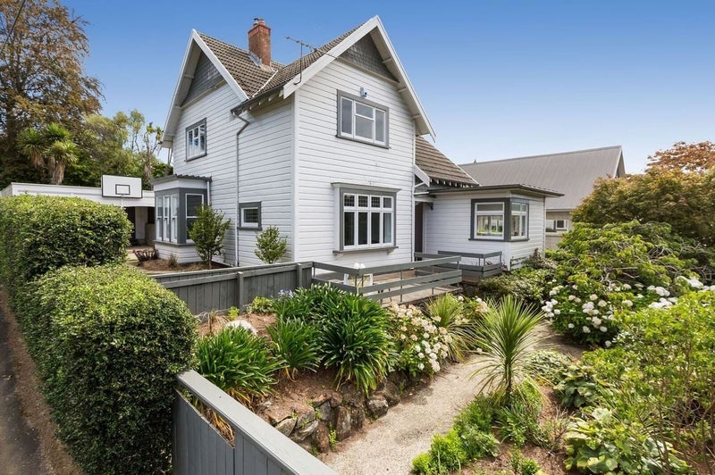 25 Grendon Street, Maori Hill, Dunedin - Carousel 1