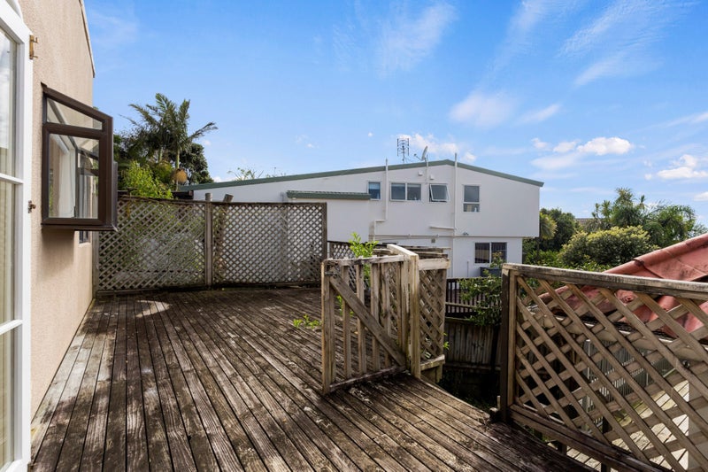 2/11 Korotaha Terrace, Rothesay Bay, Auckland - Carousel 2
