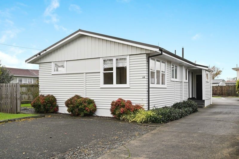 64 Aurora Terrace, Hillcrest, Hamilton - Carousel 2