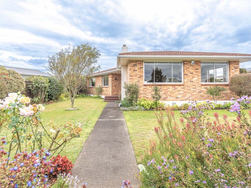 74 Fitzherbert Avenue, Tawhero, Whanganui - Carousel 1