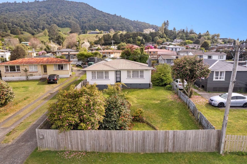 9 Garrick Place, Pukehangi, Rotorua - Carousel 2