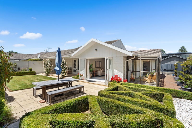 2/14B Penhelig Place, Burnside, Christchurch - Carousel 2