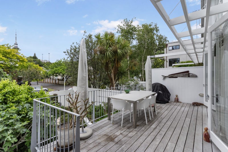 115 Howe Street, Freemans Bay, Auckland - Carousel 1