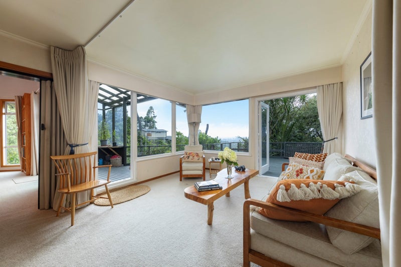 320 Forest Hill Road, Waiatarua, Auckland - Carousel 2