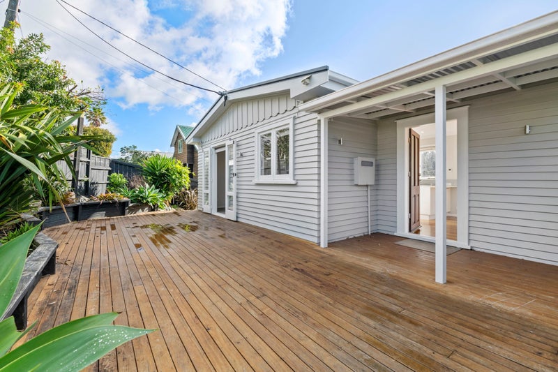 7A Cedar Terrace, Stanmore Bay, Whangaparaoa - Carousel 1