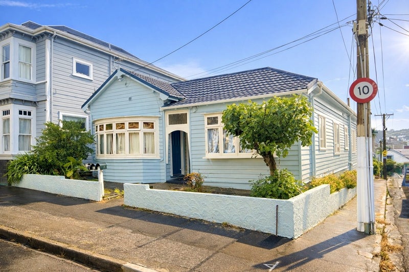 134 Brougham Street, Mount Victoria, Wellington - Carousel 1