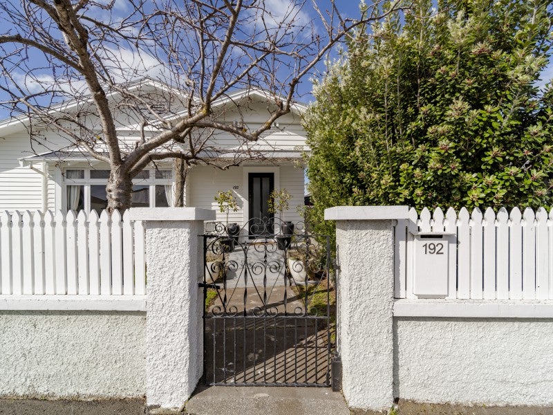 192 Wellesley Road, Napier South, Napier - Carousel 1