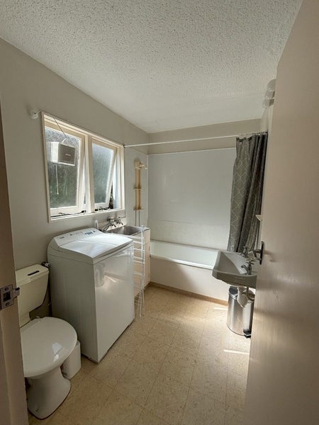 6/23 Finnimore Terrace, Vogeltown, Wellington - Carousel 9