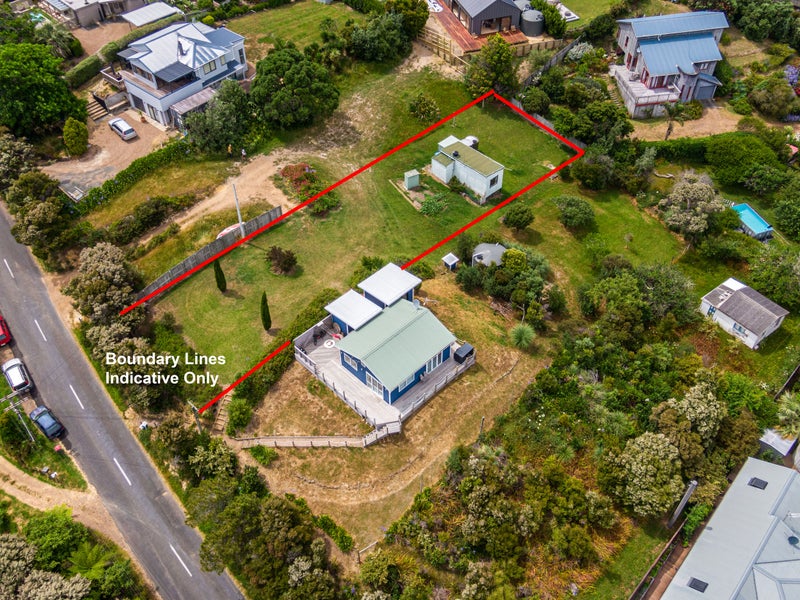 26 Pacific Parade, Surfdale, Waiheke Island - Carousel 1