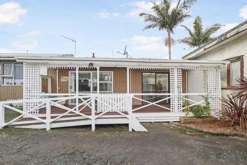 2/37 Hillside Road, Papatoetoe, Auckland - Carousel 1