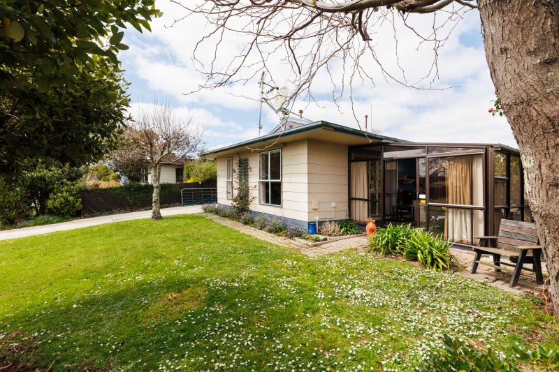 48 Hillcrest Drive, Kelvin Grove, Palmerston North - Carousel 2