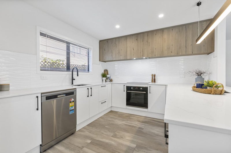 1/22 Aston Drive, Waimairi Beach, Christchurch - Carousel 2