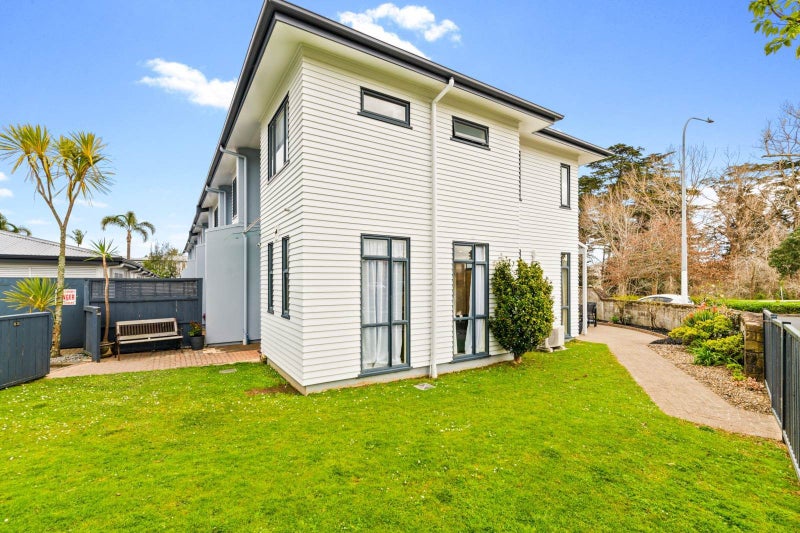 83/2 Armoy Drive, East Tamaki, Auckland - Carousel 1