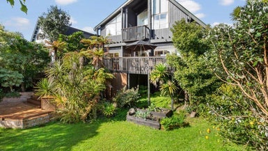 13 Tiri View Place, Waiake, Auckland - Carousel 1