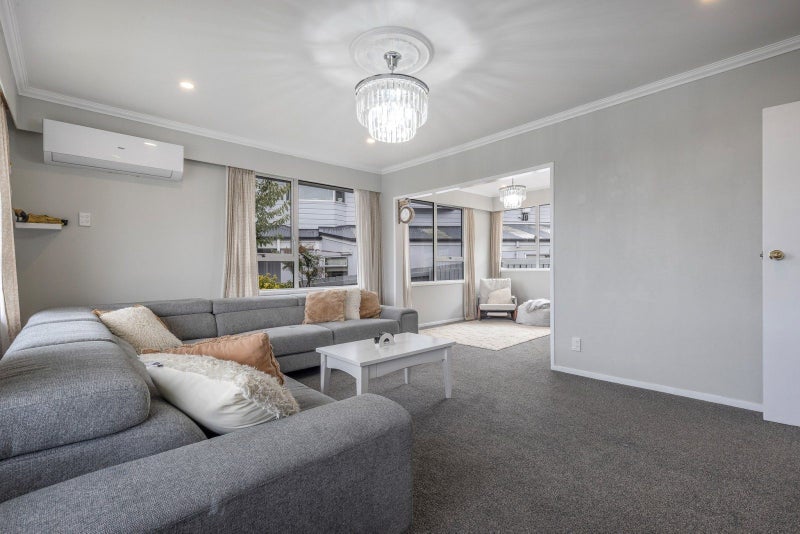 11 Tweed Road, Papakowhai, Porirua - Carousel 2