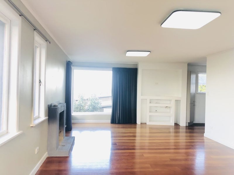 42 Carlton Street, Hillsborough, Auckland - Carousel 2