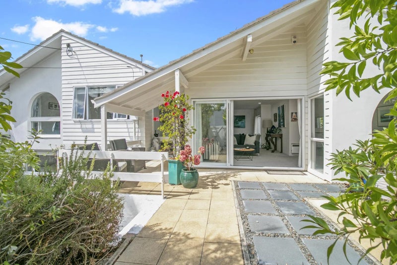 16 Cameron Street, Takapuna, Auckland - Carousel 1