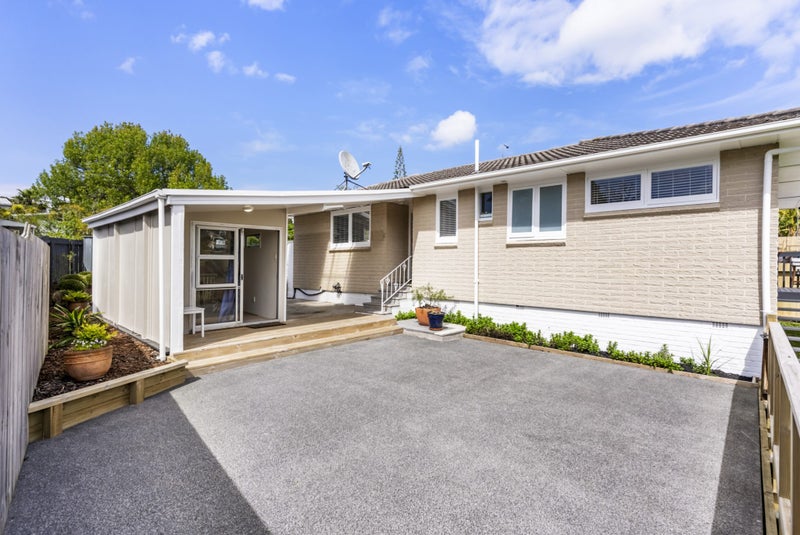 18 Aplin Place, Birkdale, Auckland - Carousel 2