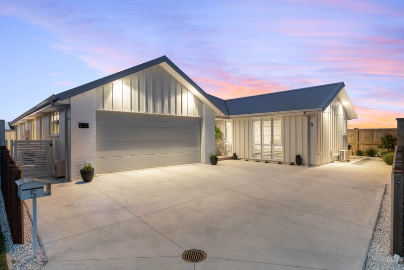 5 Serrata Close, Papamoa Beach, Papamoa - Carousel 1