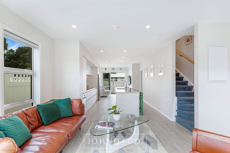 5C Torino Street, Point England, Auckland - Carousel 2