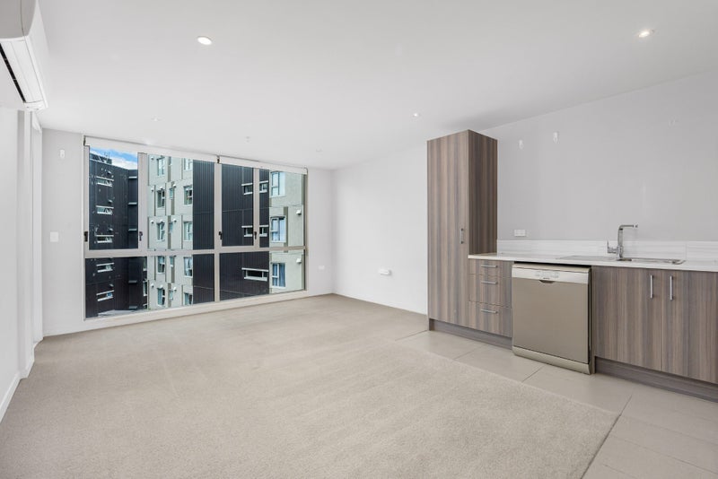 407/1 Rose Garden Lane, Albany, Auckland - Carousel 1