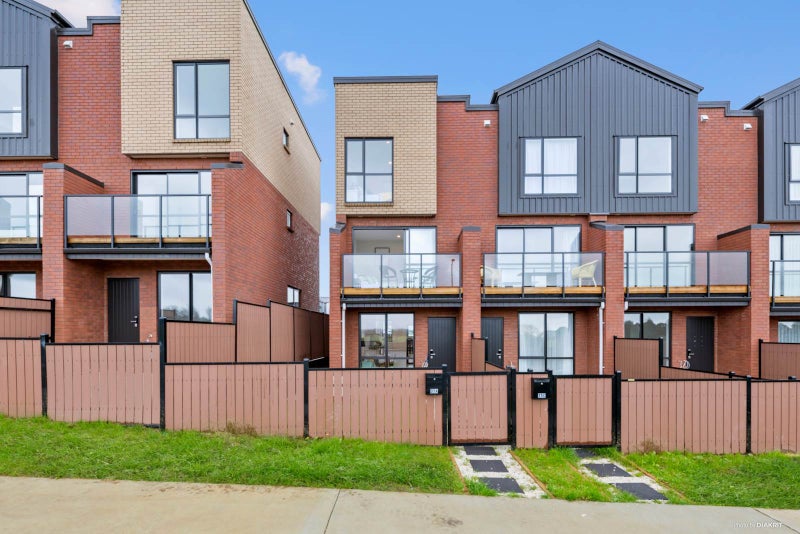 37A Murphys Park Drive, Flat Bush, Auckland - Carousel 2