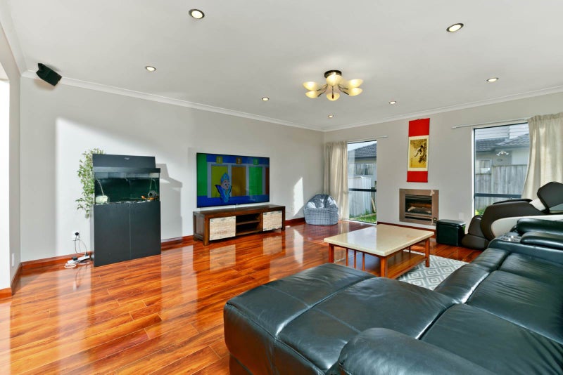 17 Hornbill Drive, Fairview Heights, Auckland - Carousel 2