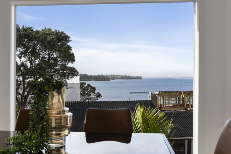 1/51 Rothesay Bay Road, Rothesay Bay, Auckland - Carousel 1
