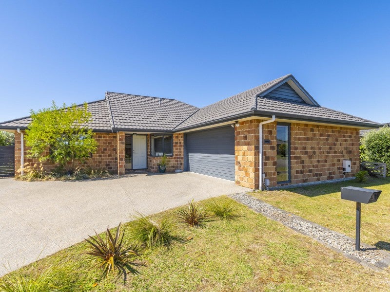 19 Manhattan Court, Paraparaumu Beach, Paraparaumu - Carousel 1