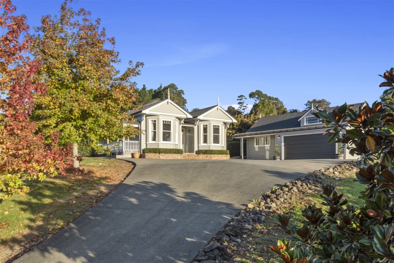 250 Sunnyside Road, Albany - Carousel 1