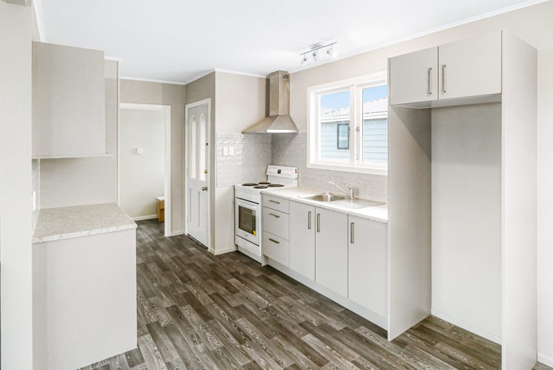 39 Tyrone Street, Otara, Auckland - Carousel 2