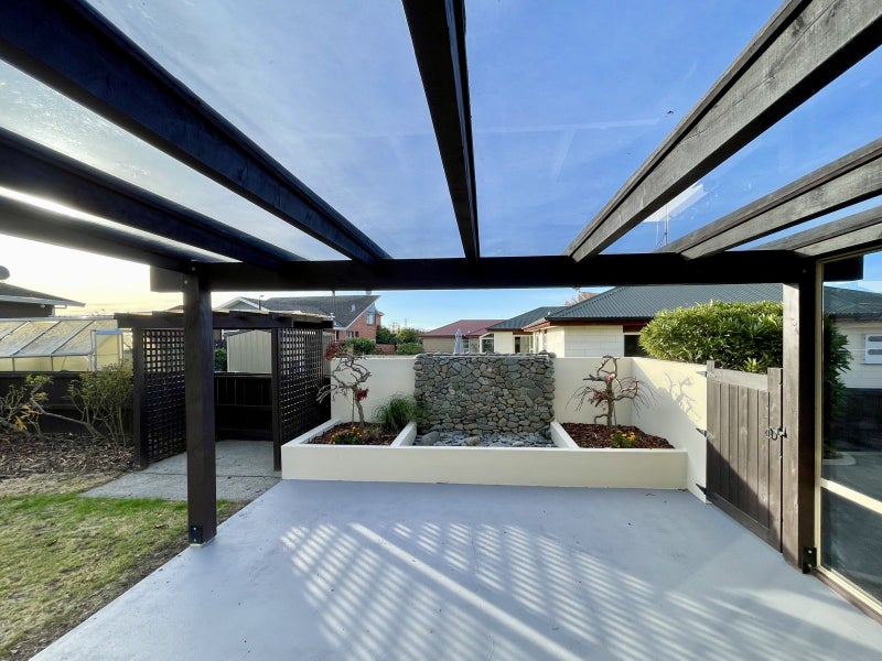 2A Chateau Close, Gleniti, Timaru - Carousel 1