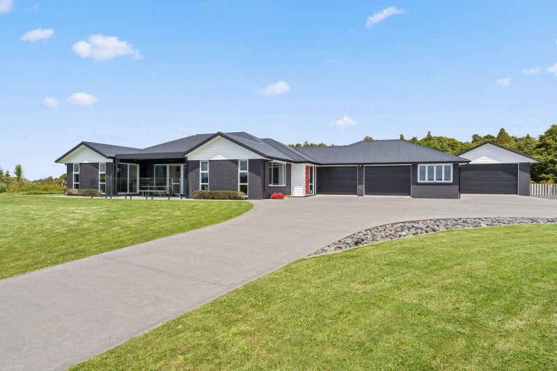 130 Karanui Road, Kamo - Carousel 1